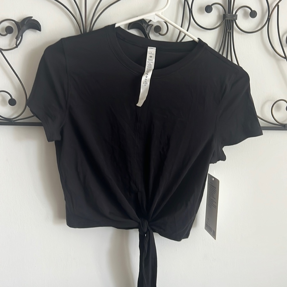 RARE🚨NWT LULULULEMON TIME TO RESTORE TSHIRT TIE🚨